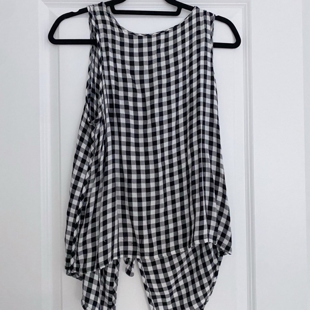 1. State nordstrom women’s checkered tie back sleeveless tank shirt top medium